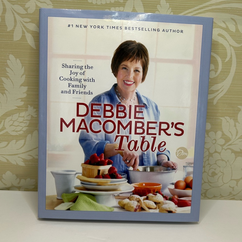 Debbie Macomber’s Table CookBook